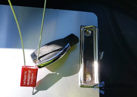 2014 Mercedes-Benz S 550 z USA, uszkodzony, nr VIN WDDUG8CB1EA023125